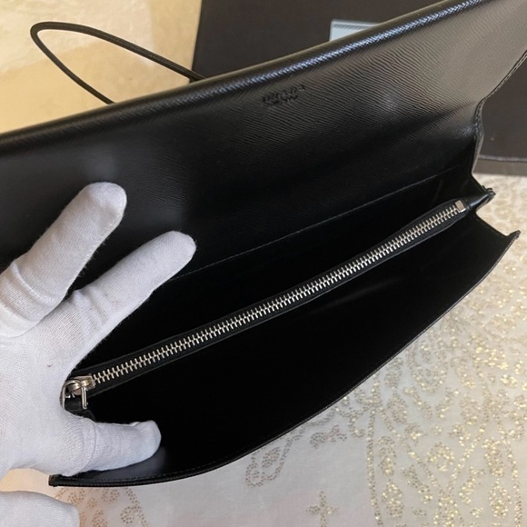 Prada Saffiano Leather Clutch / Travel Document
Holder - Picture 5 of 9